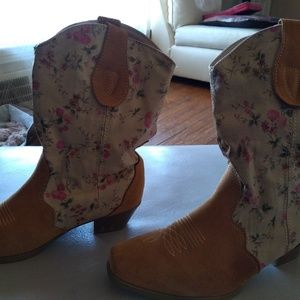 Country floral boots